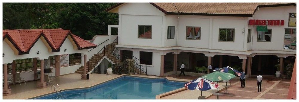 True Vine Hotel Kumasi Exterior foto